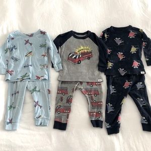 3 pairs / sets of 2 piece boys pajamas from Baby Gap, size 12-18m